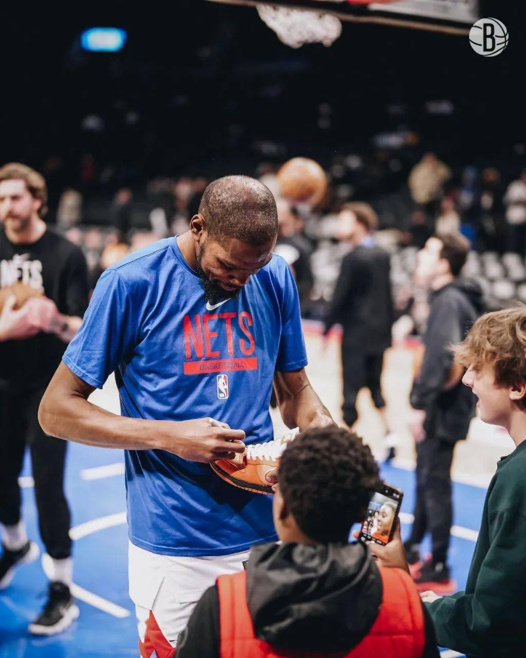 爱游戏官网-塔图姆在TES比赛中出色防守，险胜引发热议！引发球迷热议的简单介绍