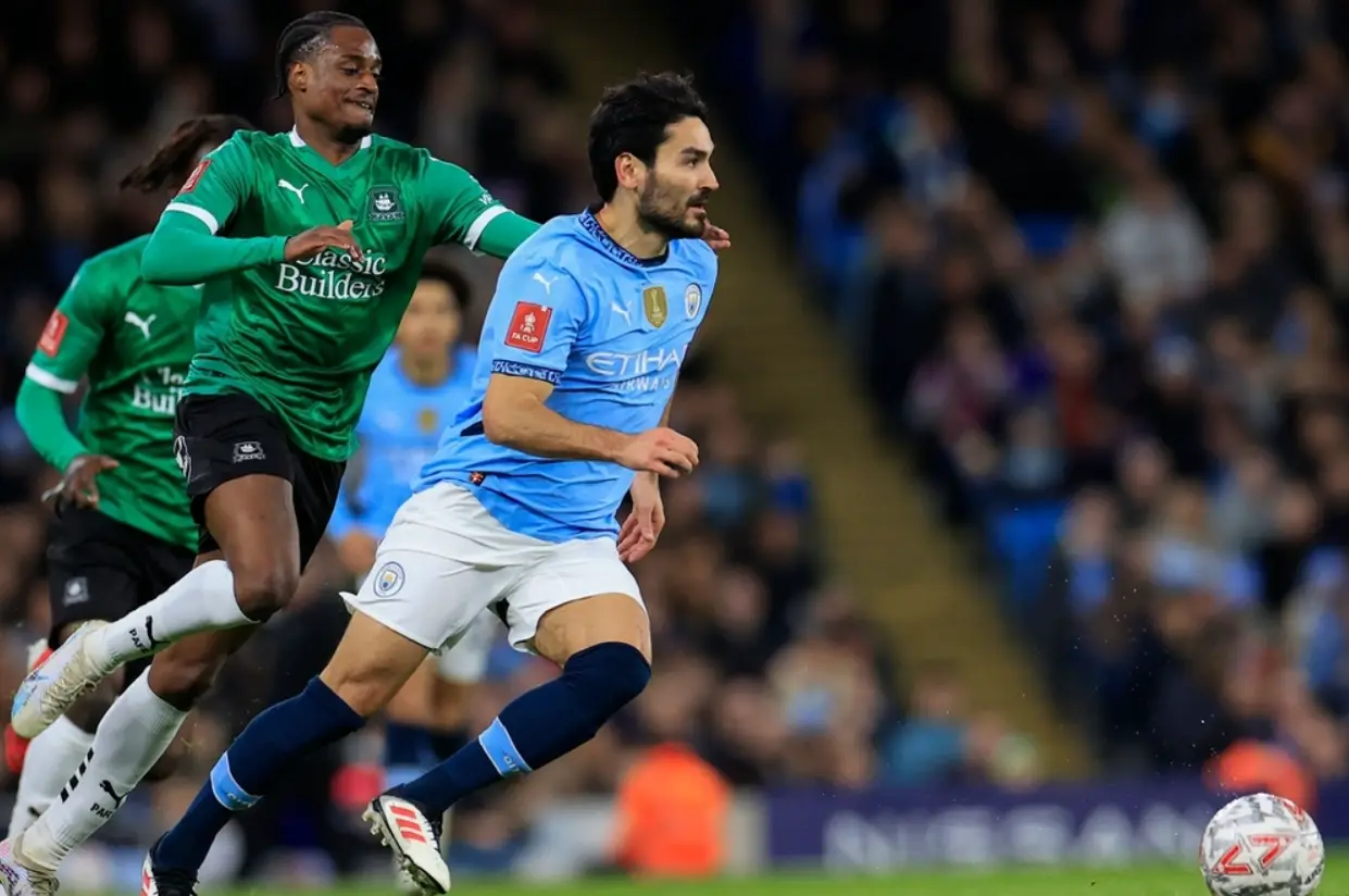 爱游戏官方入口-包含足总杯赛程吃紧，波特兰开拓者集结日临场应变，更衣室稳定，赛季目标并未改变的词条