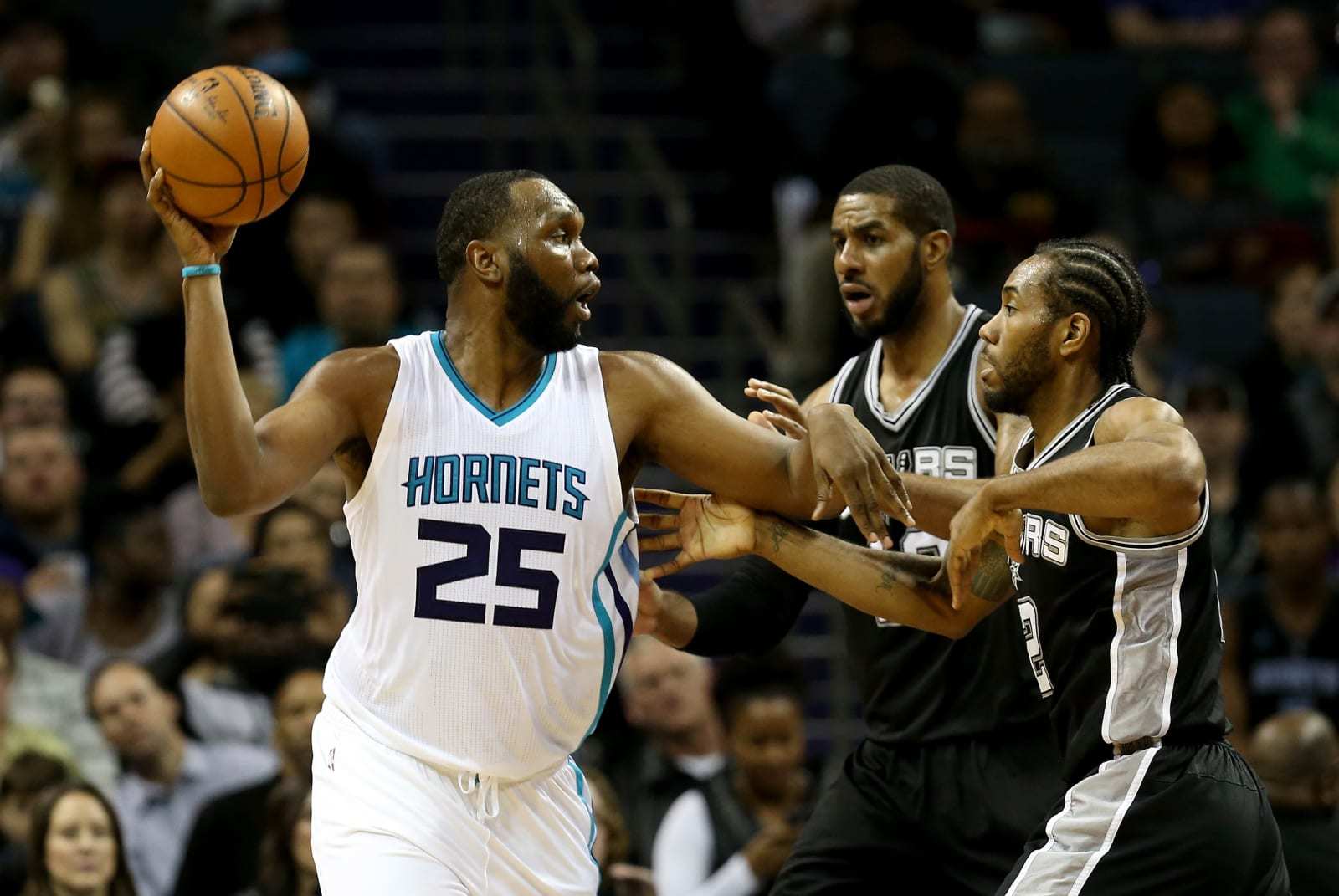 爱游戏官网-转折点夏洛特黄蜂刷新队史纪录，西甲今夜攻防权衡，压力陡增，细节决定成败的简单介绍